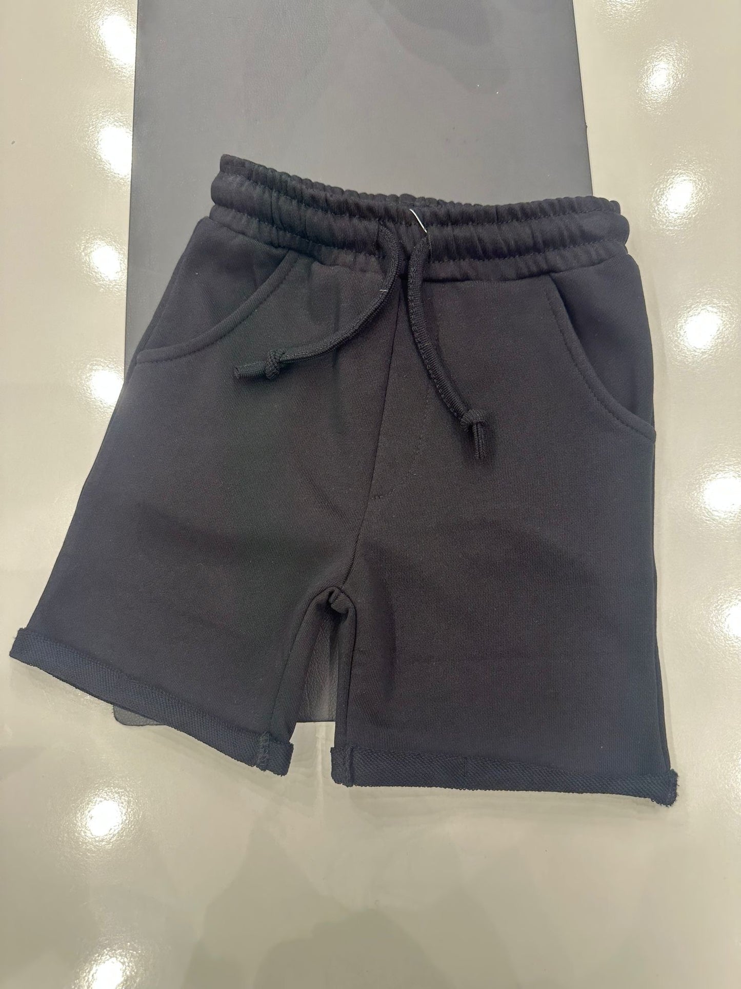 Zwarte korte broek